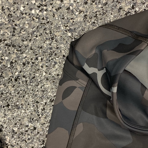 New Balance capris leggings - Picture 3 of 4